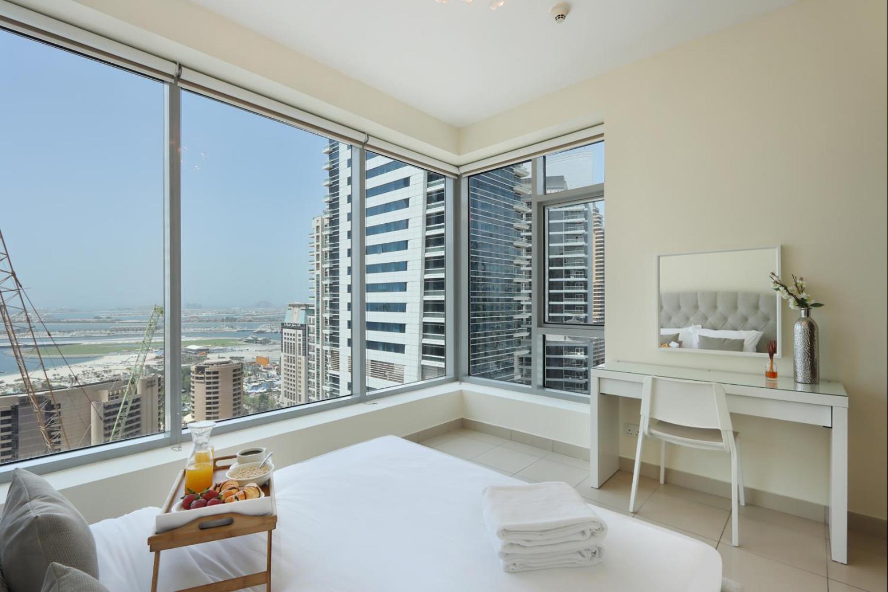 Apartment Livbnb- 1bw Marina View, Pool, Walk To Attractions Dubai