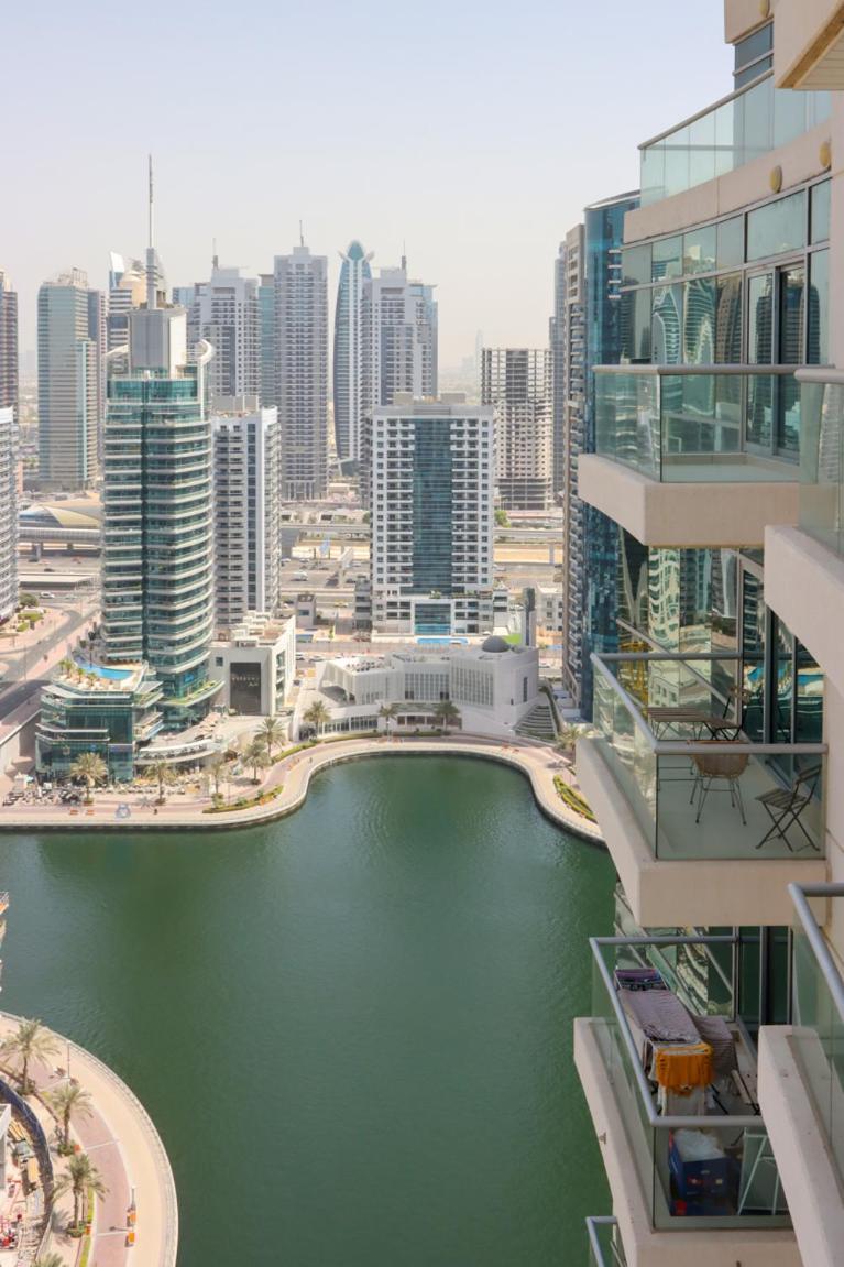 Livbnb- 1bw Marina View, Pool, Walk To Attractions Dubai